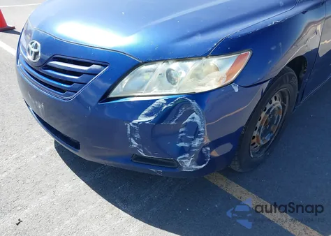 2007 Toyota Camry Le z USA, uszkodzony, nr VIN JTNBE46K273099564